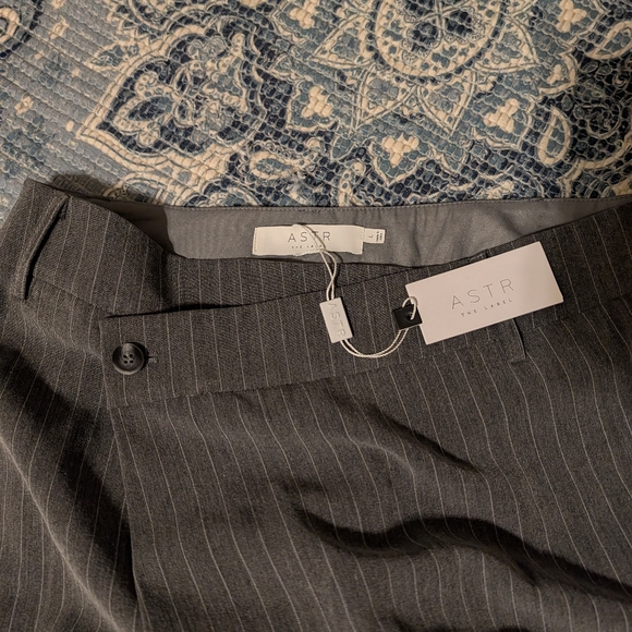 Astr Asymmetrical Waist Skirt - Picture 8 of 9